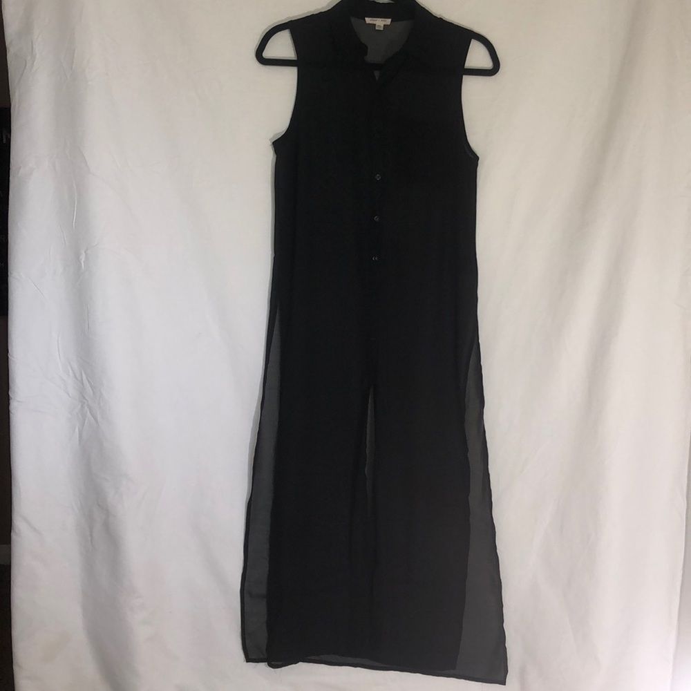 Black collared button down tank